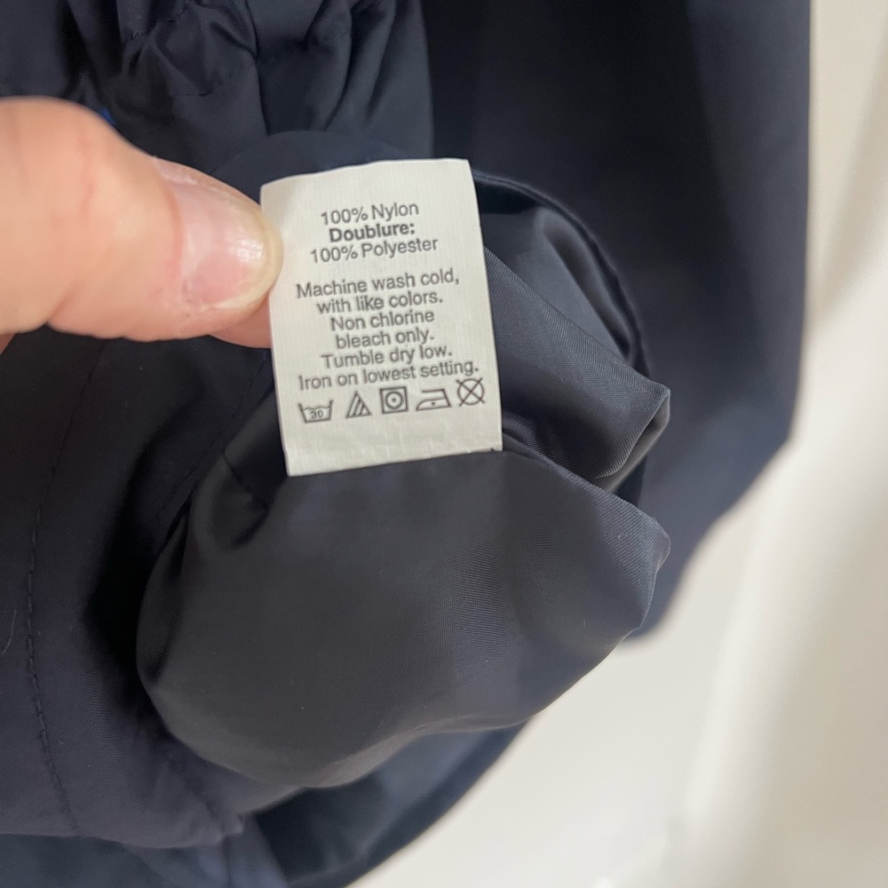 ☔️EUC!💧J. Crew raincoat with hood - Picture 4 of 6